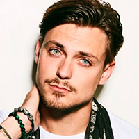 Өмірбаян Julian Jordan