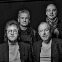 Мұқаба Машина времени - Однажды мир прогнётся под нас