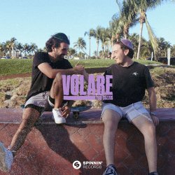 Мұқаба Two Cuzzos - Volare