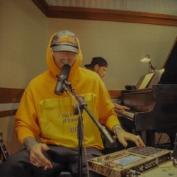 Мұқаба mgk - Empty Out Your Pockets (Juice WRLD)