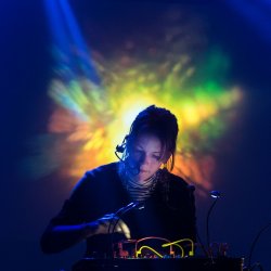 Мұқаба Kaitlyn Aurelia Smith - Milk