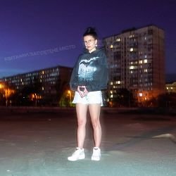 Мұқаба MI MI MARII - Квітами заплетене місто