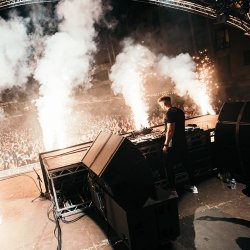 Мұқаба Bryan Kearney vs Luke Terry feat Kerry Leva - Mexarpan Rave