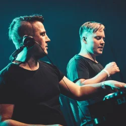 Мұқаба Super8 & Tab - Into