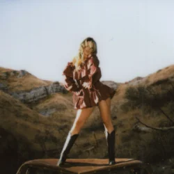 Мұқаба Dasha - Train