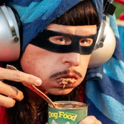 Мұқаба Oliver Tree - Superhero