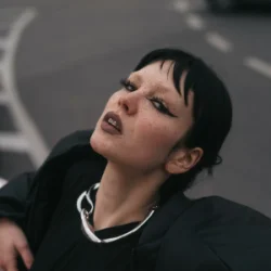 Мұқаба Кажанна - boy