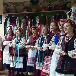 Мұқаба Яворина - Сидить Миколай