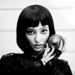 Мұқаба Faouzia - LOST MY MIND IN PARIS