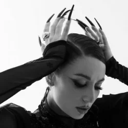 Мұқаба Mihaela Marinova - Under Pressure