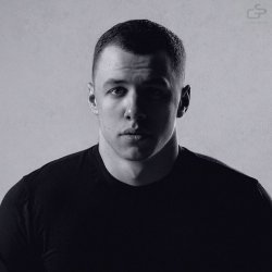 Мұқаба MACAN - Сгорел