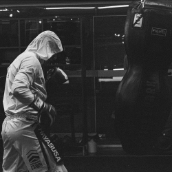 Мұқаба MACAN - Самый пьяный округ в мире