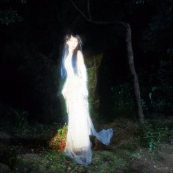Мұқаба Kyra Zilver - idku
