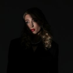 Мұқаба Анна Щёголь - Последний лепесток