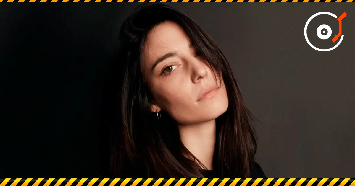 Amelie Lens Radio Show Радиошоу: «Amelie Lens Radio Show». Четверг сағат 22:00